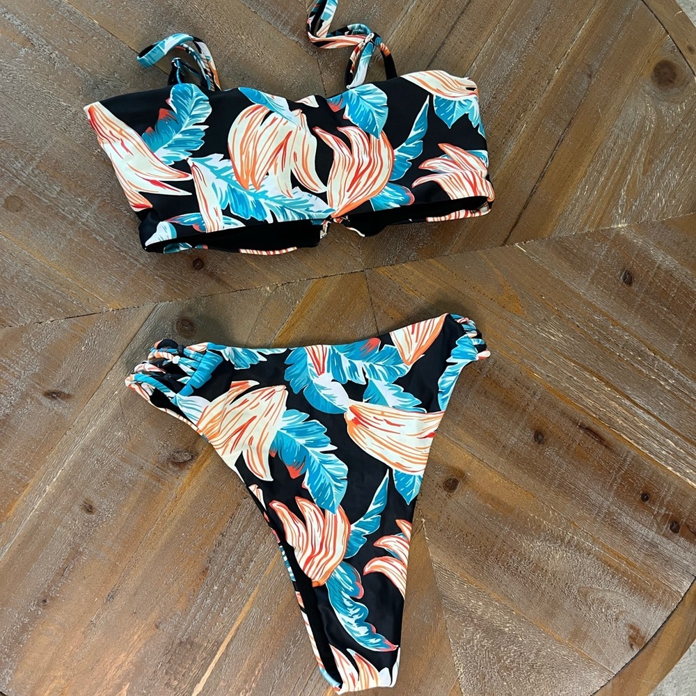 Tropical Print Bikini Set - Picture 2 of 3